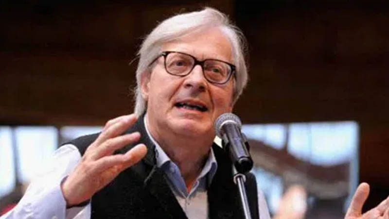 Sgarbi lancia la raccolta firme: “Via da questa Europa di banchieri e burocrati” sgarbi fuori dall'europa