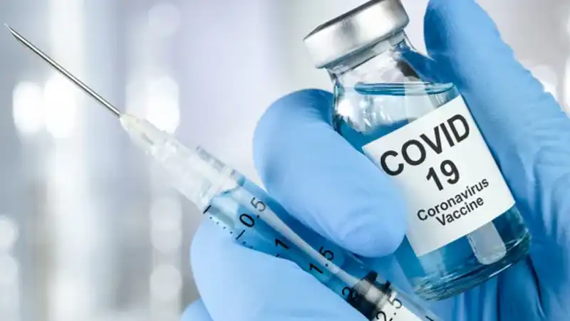 Malata per colpa del vaccino anti Covid