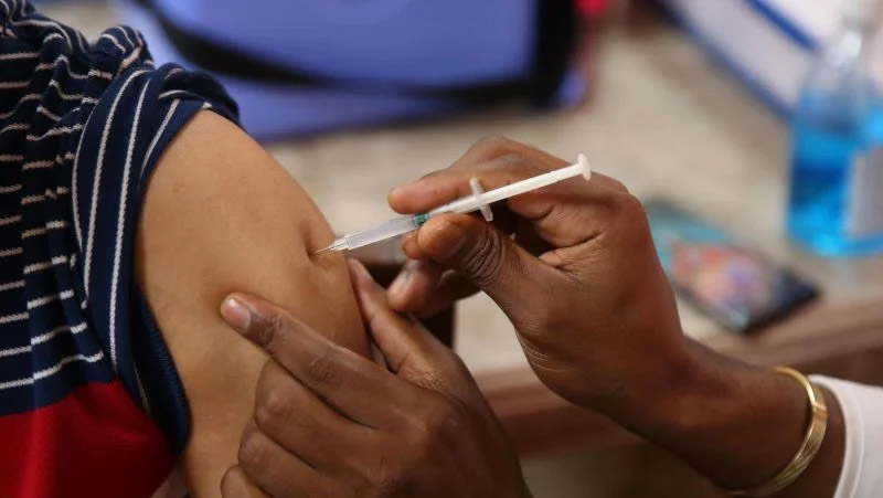 Vaccini Covid: dubbi, rivelazioni e testimonianze di Susanna Tamaro in un editoriale sul Corriere della Sera VACCINI rivelazioni e testimonianze di Susanna Tamaro in un editoriale sul Corriere della Sera