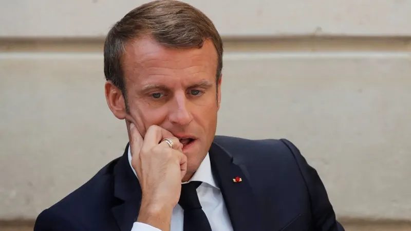 Lily, il gruppo di assassini al soldo di Macron, l’affaire Brigitte e l’irreversibile crisi della Francia Lily - il gruppo di assassini al soldo di Macron