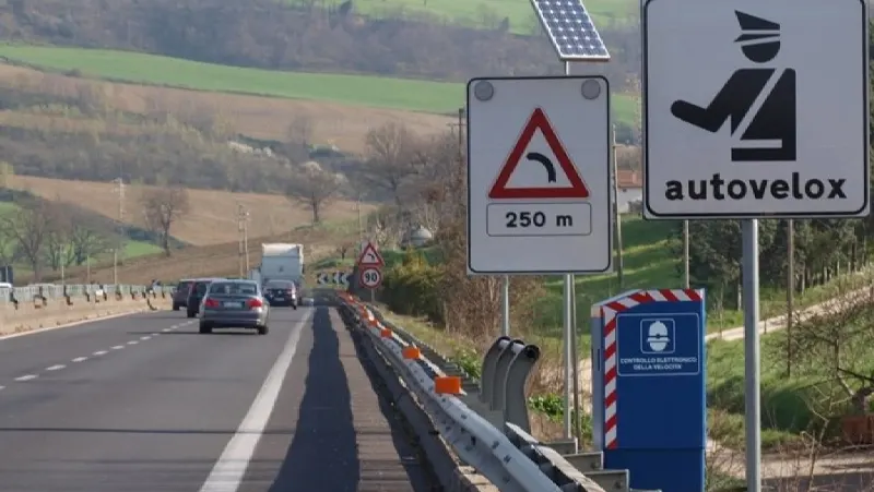AUTOVELOX: Finalmente il Mit ha pubblicato l’elenco a copertura nazionale dei dispositivi di rilevamento della velocità AUTOVELOX - Finalmente il Mit ha pubblicato l'elenco a copertura nazionale dei dispositivi di rilevamento della velocità